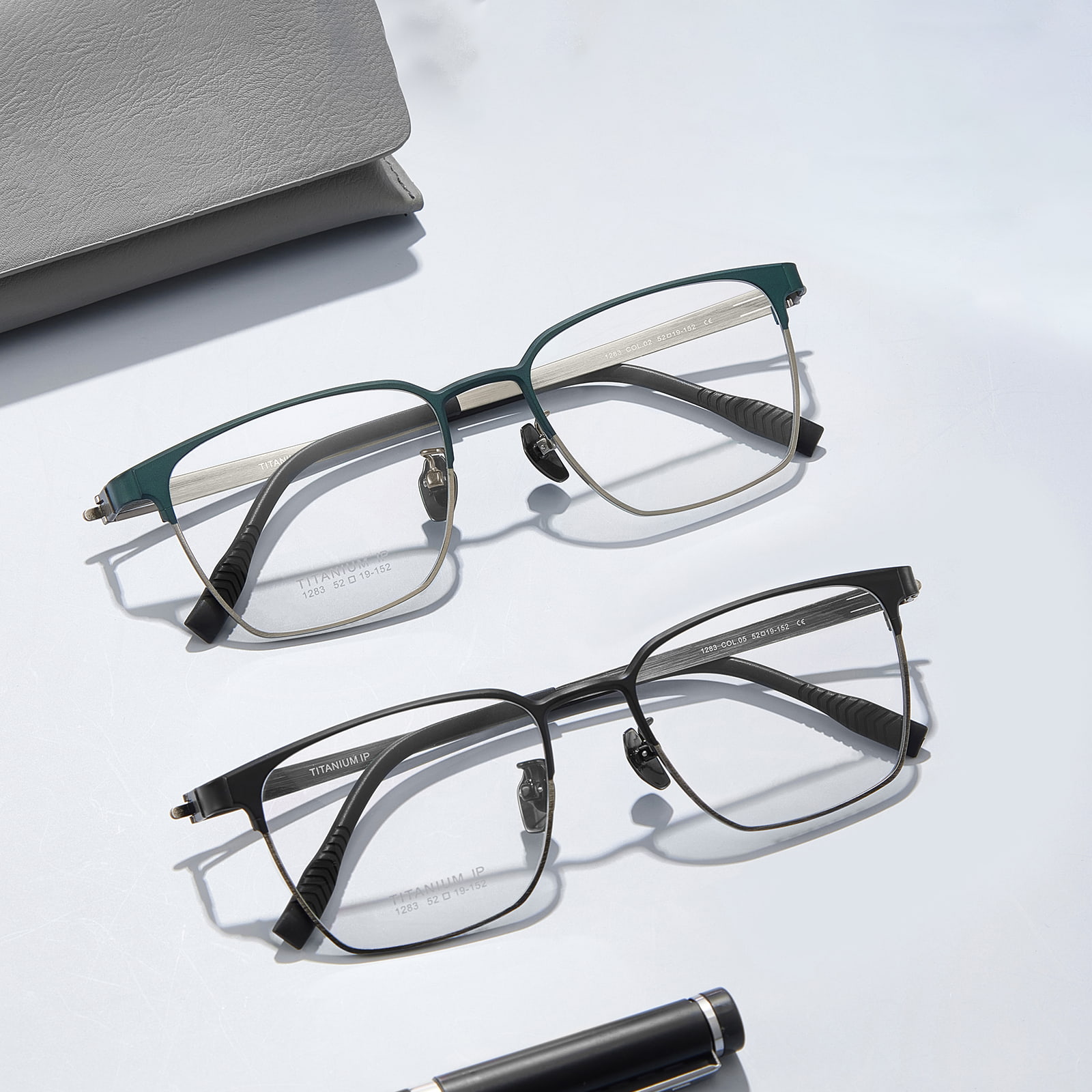 1283 Two-Color Pure Titanium Glasses Without Welding Points