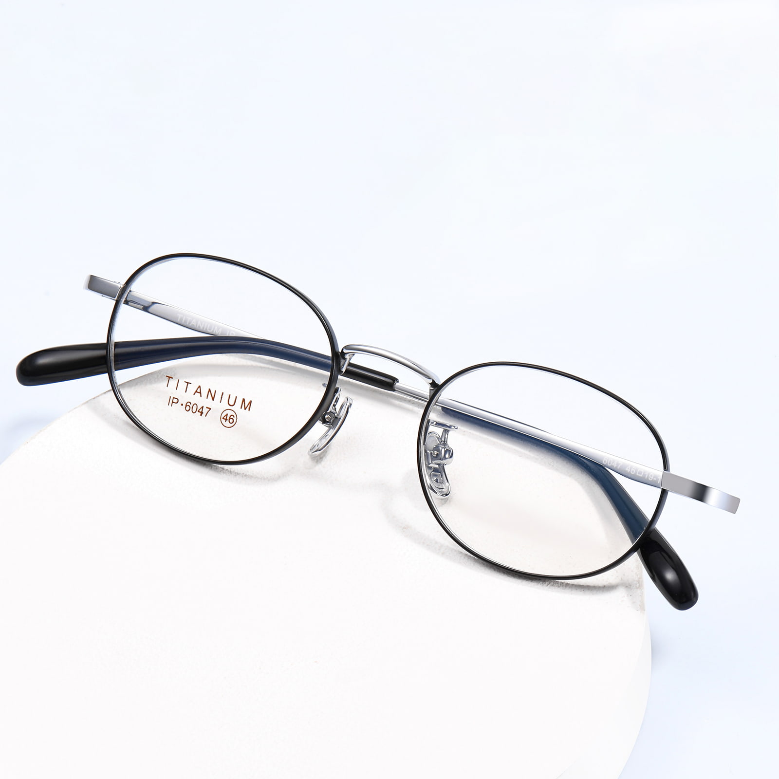 6047 Wide-Rimmed Exquisite Non-Allergenic Pure Titanium Glasses